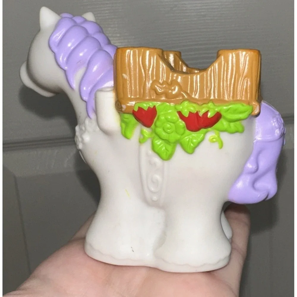 Fisher Price Little People UNICORN Horse Fairy Treehouse‎ Royal Kingdom Carriage